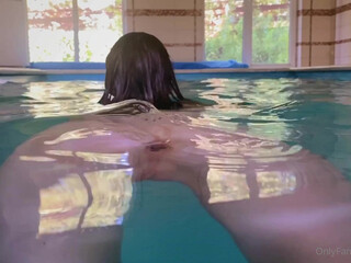 Reislin onlyfans Naughty Shmara gently pulls pussy