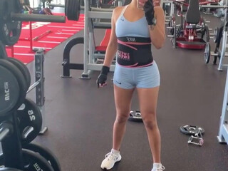 TheChantal onlyfans Amazing chicks show cap