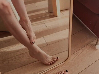 Reislin onlyfans Chubby mare in honor of the holiday shows its bust