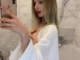 Lola Bunny (lolabunnytape) onlyfans Tattooed skin posing nude