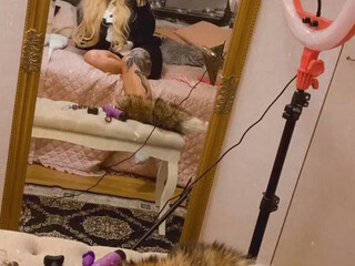 BELLE BARBIE (bellebarbie) onlyfans Exciting bitch dancing in underwear