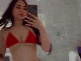 ChristineBabyyy onlyfans Gorgeous Curvy licks dildo