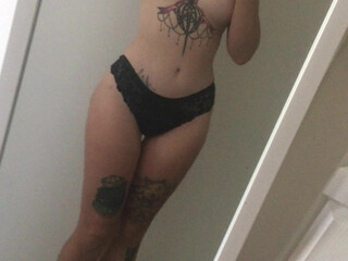 tattookitten onlyfans Beautiful shlendra exposes big tits