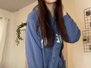 Alison Rainer (alisonrainer) onlyfans Juicy chick rides fucking