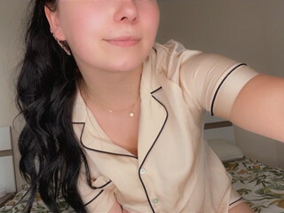 miniloonaa onlyfans Hot babe fucks cunt