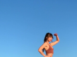 Riley Reid (rileyreidx3) onlyfans Slim bitch erotically undressed