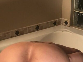 Rosecubana onlyfans Crazy lady twirls juicy booty