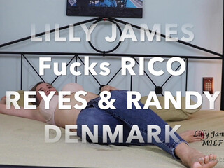 Lilly James aka lillyjames onlyfans fingering with a very beautiful model chaturbate 2022