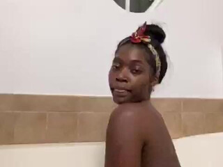 teresa aka TeresaLavae2 aka teresaltwerk onlyfans sex toy masturbation forest queen