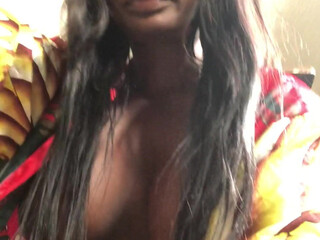 teresa aka TeresaLavae2 aka teresaltwerk onlyfans Charming doll masturbates shaved wet pink hole