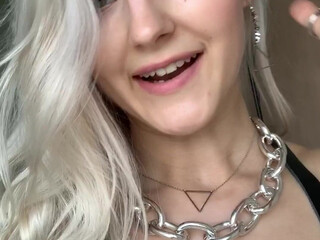 eva elfie onlyfans Crazy lady caresses natural tits