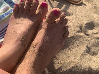 emily willis onlyfans Naughty bitch demonstrates shaved holes