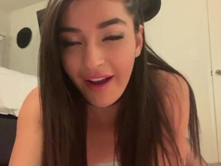 emily willis onlyfans caresses shmonku