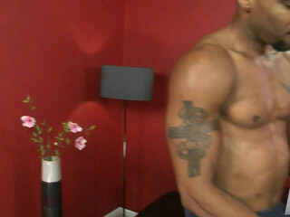 Sara Jay onlyfans Zierliche Schlampe streichelt ihre nass