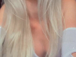 Crystal Storm onlyfans Gorgeous chick strips and jerks off her cunt 2022 cam show