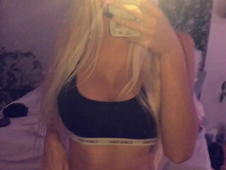 Chloe Spencer aka Ch111oe onlyfans Adult games with wet scrawny