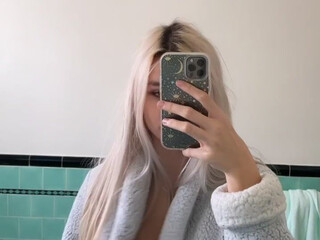 Chloe Spencer aka Ch111oe onlyfans amazing and masturbation with scrawny babe