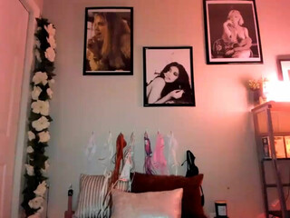 aubreemartin onlyfans Luscious pupa jumps on a rubber dick