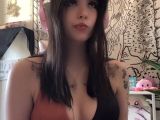 nataliexking, bbyluckie, SnooSquirrels8560 onlyfans Gorgeous girl licks dildo