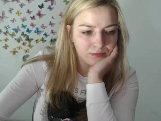 BeautyKisses onlyfans Solid mom caresses not only sisi 2022 cam show