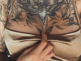 tascha.punkt onlyfans scrawny cam girl with a very sexy hairy wet pink hole