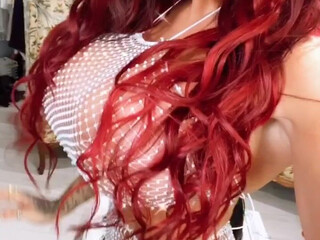 iamlmonies onlyfans Skinny babe pleases with her appearance