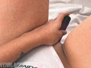 Sabrina Raven onlyfans gorgeous s on the bed