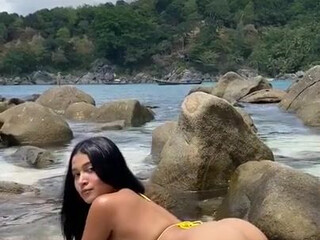 Pandora Kaaki onlyfans Latin wet pink hole cums in public show