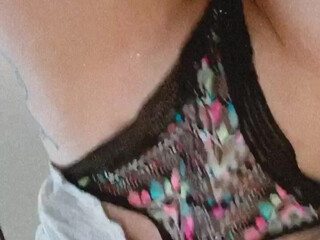 veronicavictoria onlyfans Horny beauty from Russia plays with wet pink hole