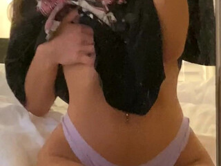 miasoooon onlyfans Busty young lady caresses shaved wet pink hole