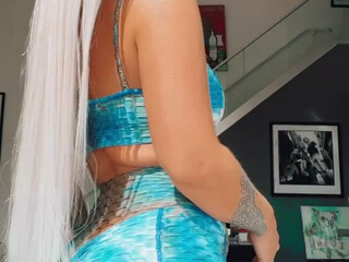 jadastevens420 onlyfans Slutty stallion takes off her panties