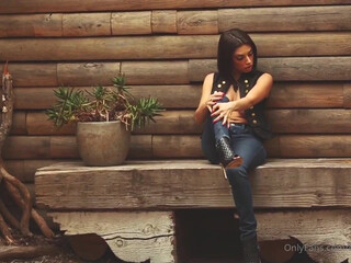 djdarciedolce onlyfans Live fingering with big ass