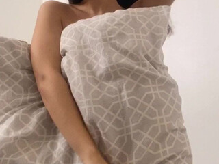 NacreVictoire onlyfans Attractive blonde performs great masturbation