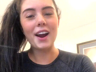 madisonginley onlyfans Cute slut caresses the vagina with fingers