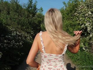 lilydaisyphillips onlyfans Very scrawny babe gets fucked with wet fingers