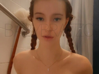 bbybratzo onlyfans Delightful beauty fucks a shaved vagina