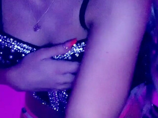 mollyeskam onlyfans Fingering cam vids with young wet pink hole