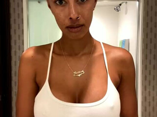 missbnaty onlyfans strapon show petite s