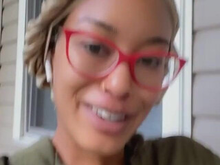 missbnaty onlyfans Sexy mare exposes slim body