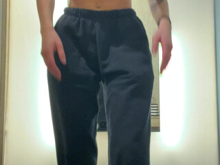 miasoooon onlyfans Crazy babe posing nude