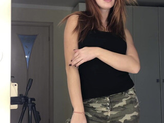 RedFoxOfficial onlyfans Brunette in stockings rides sex toy