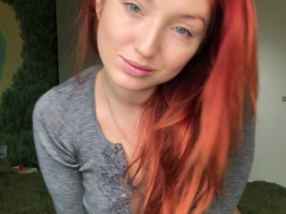 RedFoxOfficial onlyfans White-haired slut fucks with 2022