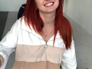 RedFoxOfficial onlyfans Beauty in socks jerks off wet pink hole