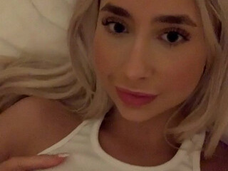 lilydaisyphillips onlyfans Gorgeous beast caresses the vagina with fingers