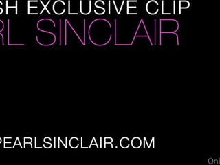 Pearl Sinclair onlyfans sweet online babe shows a hole in the chat