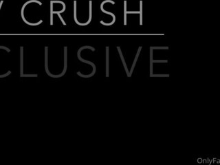 Pearl Sinclair onlyfans masturbation with busty model