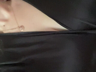 LauraMariexoxo onlyfans Busty prostitute poses nude