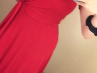 LauraMariexoxo onlyfans Naughty bitch shows wet pink hole