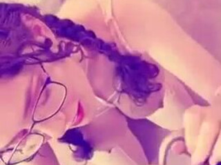 LauraMariexoxo onlyfans Modest scrawny Bulgarian masturbates clit