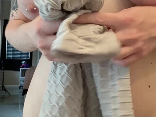 Emily_Renee_SnowBunnyEmily1 onlyfans teased by luxurious forms